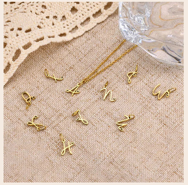 Colar Dourado Letra do Nome