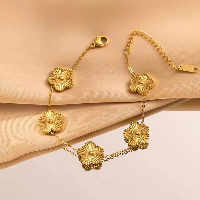 Pulseira Dourada Trevo