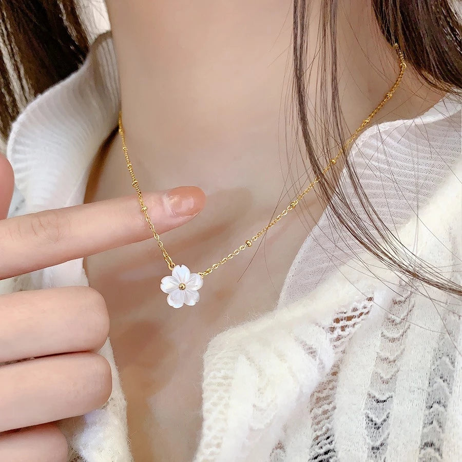 Colar Dourado Flor